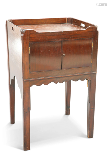 A GEORGE III MAHOGANY TRAY-TOP COMMODE, with a pair of