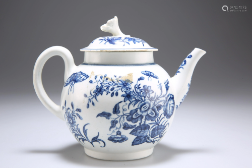 A WORCESTER BLUE AND WHITE PORCELAIN TEAPOT, CIRCA
