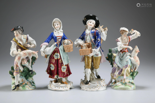 TWO PAIRS OF CONTINENTAL PORCELAIN FIGURES, CIRCA 1900,