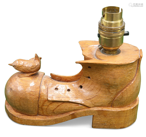 BOB HUNTER, A WRENMAN OAK TABLE LAMP, in the form of a