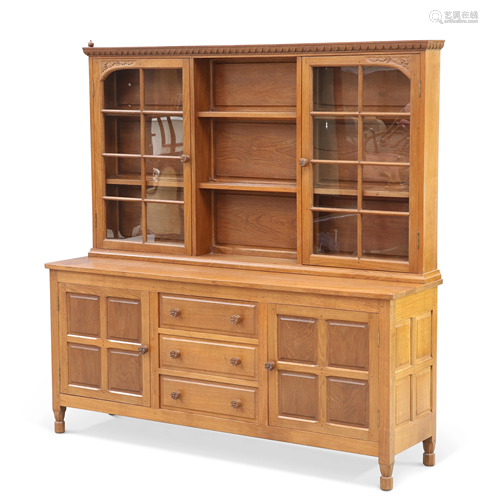 BOB HUNTER, A WRENMAN OAK DRESSER, the upper section