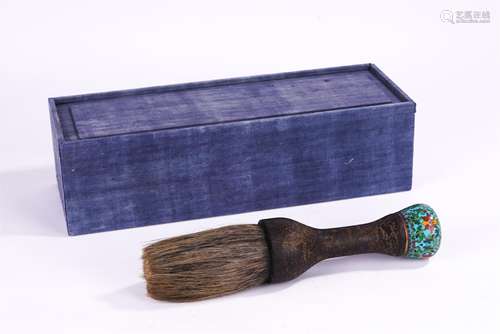 A CHINESE HARDWOOD GOLD PAINTED DRAGON BRUSH