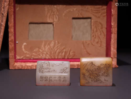 吴昌硕款 寿山芙蓉石山水意境印章两枚。