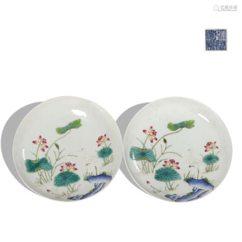 A pair of famille-rose 'floral and birds' dish