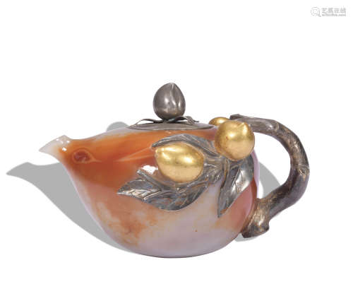 An agate pot ware with gold and silver