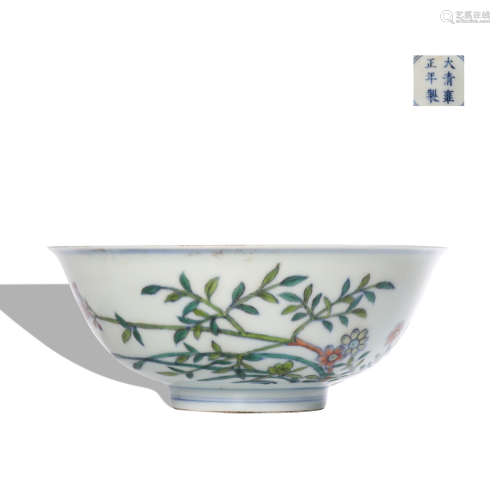 A Dou cai 'floral' bowl