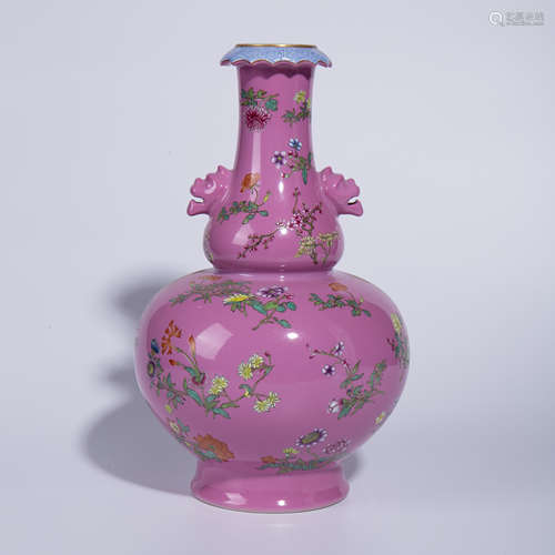 Qing Dynasty Qianlong pastel gourd bottle