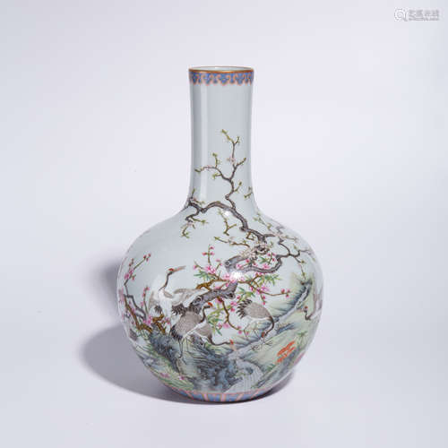 Qing Qianlong pastel flower bird pattern celestial vase