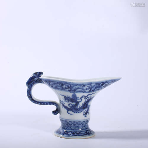 Xuande blue and white dragon cup of Ming Dynasty