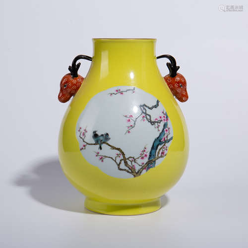 Qing Dynasty Qianlong pastel deer head bottle