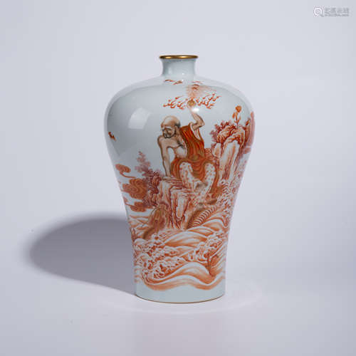 Yongzheng red plum vase in Qing Dynasty