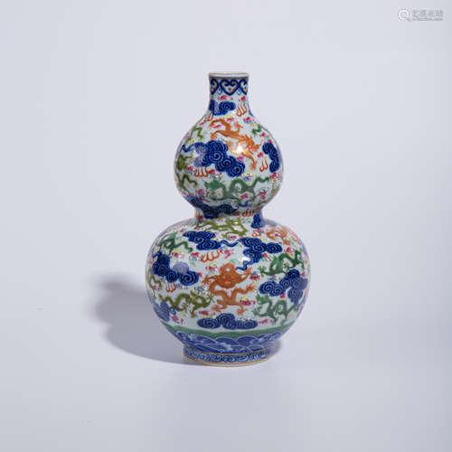 Qing Dynasty Qianlong pastel gourd bottle