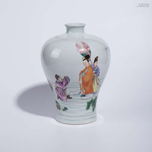 Yongzheng pink plum vase in Qing Dynasty