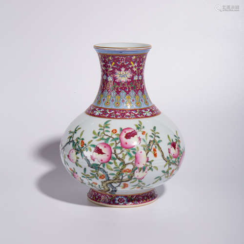 Qing Dynasty Qianlong pastel bottle