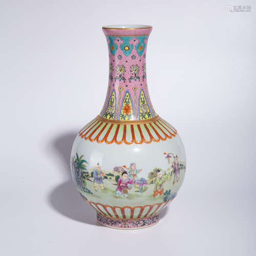 Qing Qianlong pastel bottle