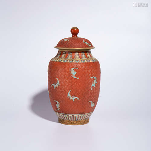 Qing Qianlong pastel bat pattern covered pot