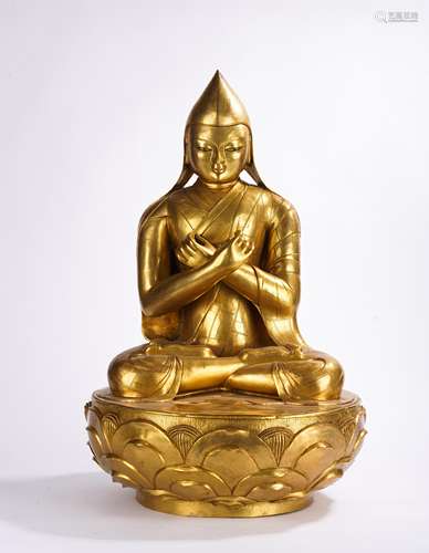 A TIBETAN GILT-BRONZE SEATED MASTER GURU ZANABAZAR