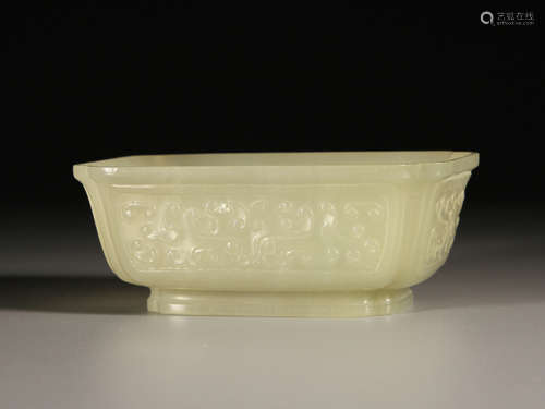 Hetian jade brush washing in Qing dynasty