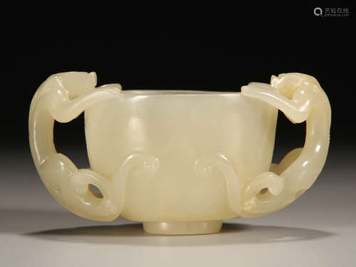 Hetian jade dragon incense burner in Qing dynasty