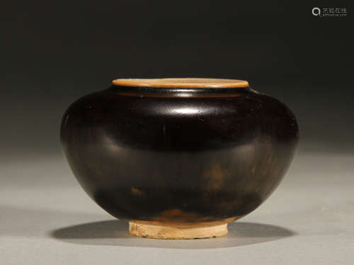 Black glaze study stationery in Song Dynasty