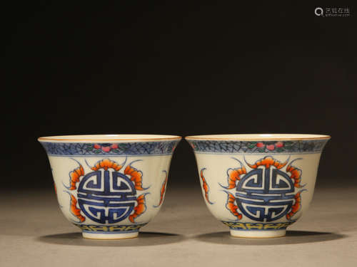 A pair of Wucai tea bowls