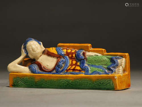 Plain three-color reclining Buddha in Qing dynasty