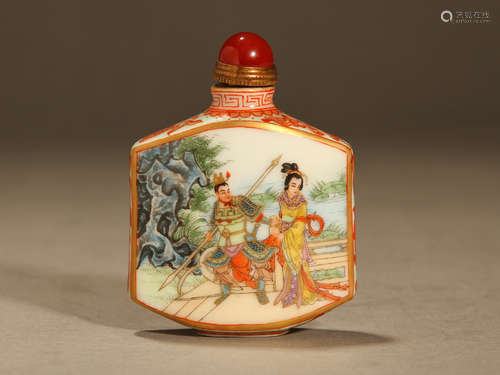 Snuff bottles with Wucai figures