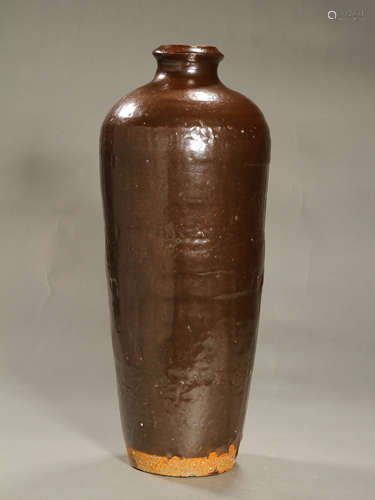 Plum bottle in Cizhou kiln of Yuan Dynasty