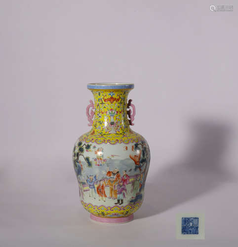 CHINESE FAMILLE ROSE FIGURE AND FLOWER VASE