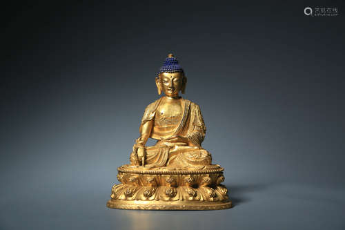 CHINESE GILT BRONZE STATUE OF MAHAVAIROCANA