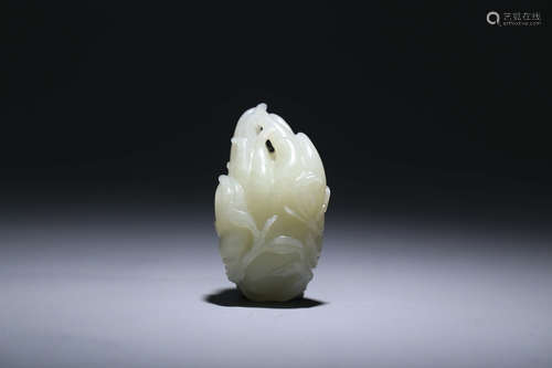 CHINESE CARVED WHITE JADE BUDDHA HAND CITRON