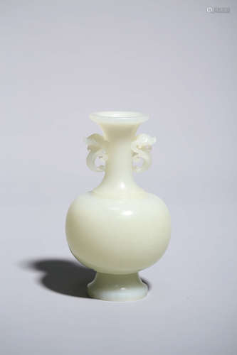 CHINESE CARVED WHITE JADE DOUBLE EARED GLOBULAR VASE