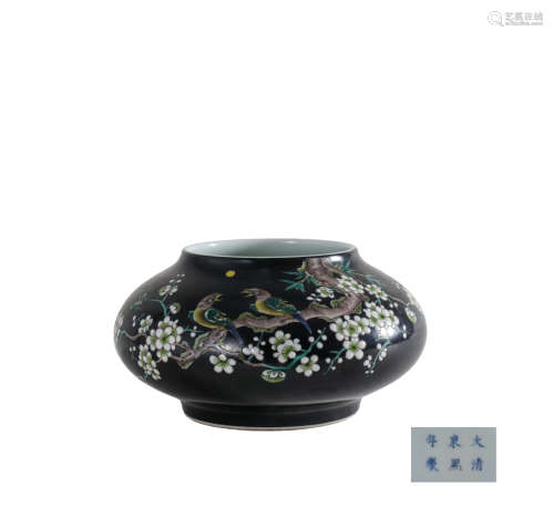 CHINESE BLACK GROUND FAMILLE ROSE FLOWER AND BIRD WASHER