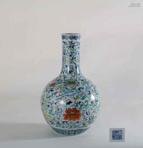 CHINESE DOUCAI FLORAL BOTTLE VASE