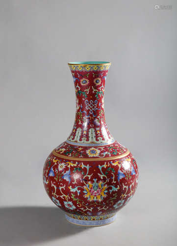 CHINESE RED GROUND FAMILLE ROSE FLOWER BOTTLE VASE