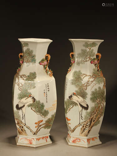 A pair of tricolor pine crane appreciation bottles