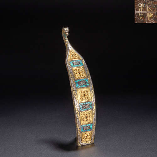 CHINESE BRONZE BELT HOOK INLAID WITH GOLD AND TURQUOISES, HA...