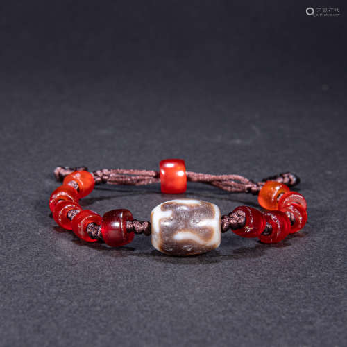 CHINESE AGATE BRACELET WITH GZI BEAD