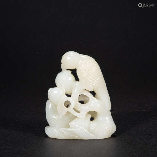 CHINESE HETIAN JADE PARROT, QING DYNASTY