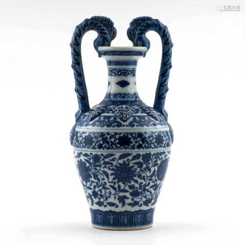 QING BLUE & WHITE WRAPPED FLORAL AMPHORA VASE