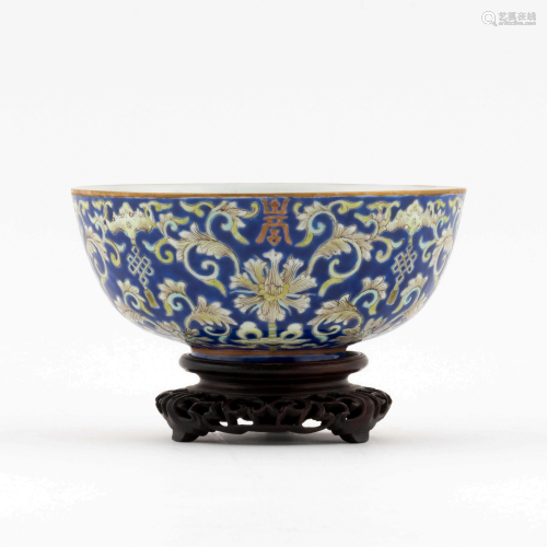 EXCEPTIONAL QING JIAQING WRAPPED ROCOCO FLORAL BLUE