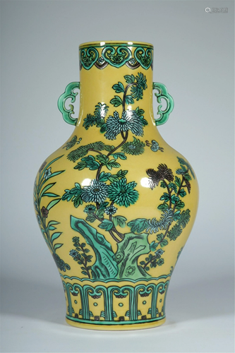 A YELLOW GROUND FAHUA-CAI PORCELAIN VASE