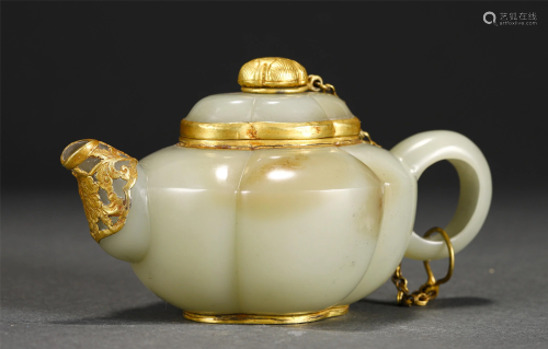 A CHINESE GOLD MOUNTED JADE TEA POT