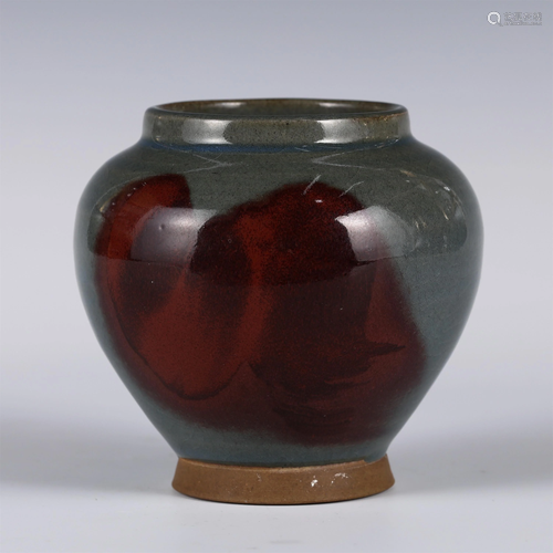 A CHINESE JUN TYPE GLAZE PORCELAIN JAR