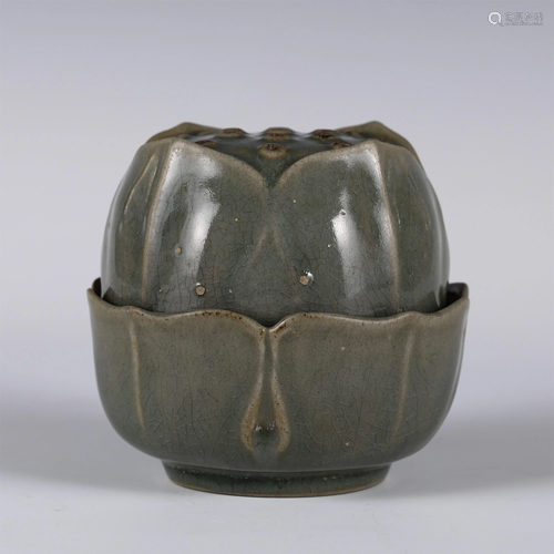 A CHINESE LOTUS SHAPED PORCELAIN INCENSE BURNER