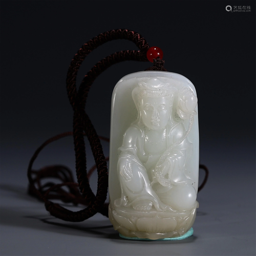 A CHINESE JADE CARVED GUANYIN BUDDHA PENDANT