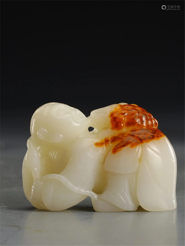 A WHITE JADE FIGURE STORY CARVING