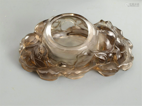 A CARVED CRYSTAL BRUSH WASHER