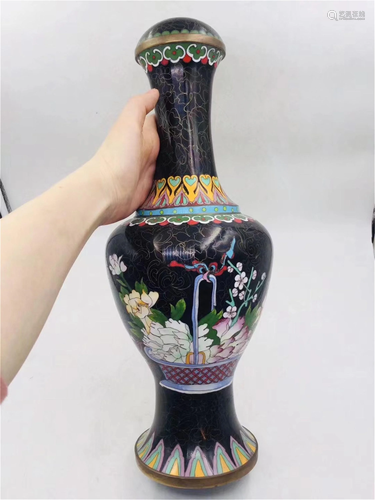 A BLACK GROUND CLOISONNE FLORAL VASE