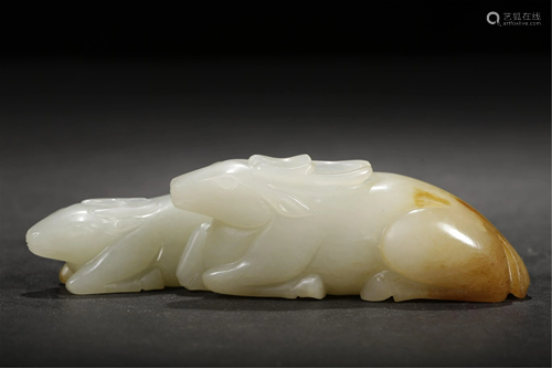 A WHITE JADE CARVING OF DOUBLE DEER